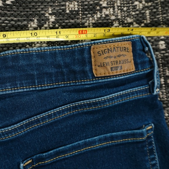Signature Levi Strauss Women's Skinny Jeans Dark Wash Mid Rise Stretch Denim 12M - Picture 11 of 12